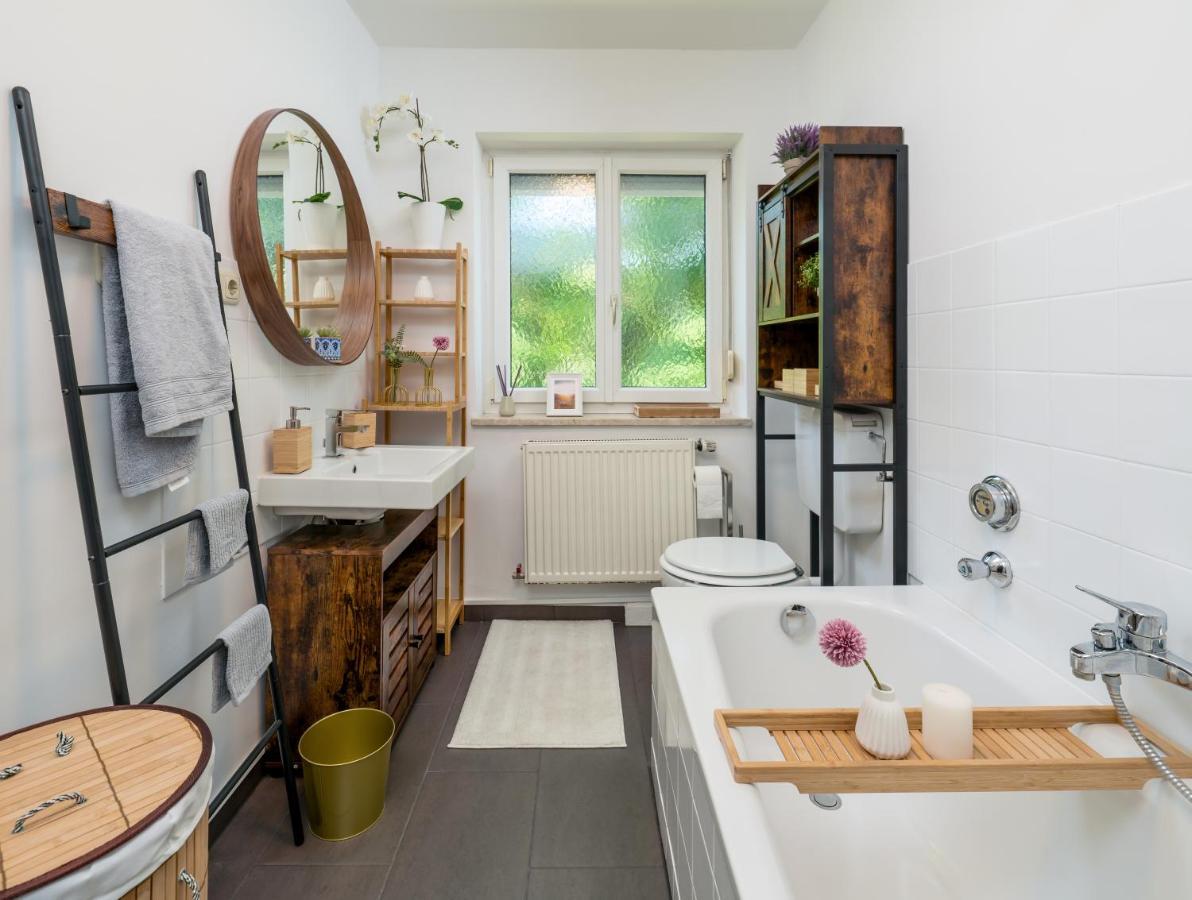 Eg Links-Wunderschoene 70M Grosse 2-Zimmer City Wohnung Naehe Salzburg Freilassing Bagian luar foto